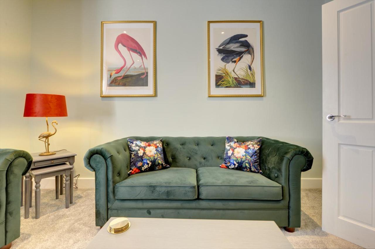 The Nook - A Modern 2 Bedroom Loft With Parking Ripon Kültér fotó