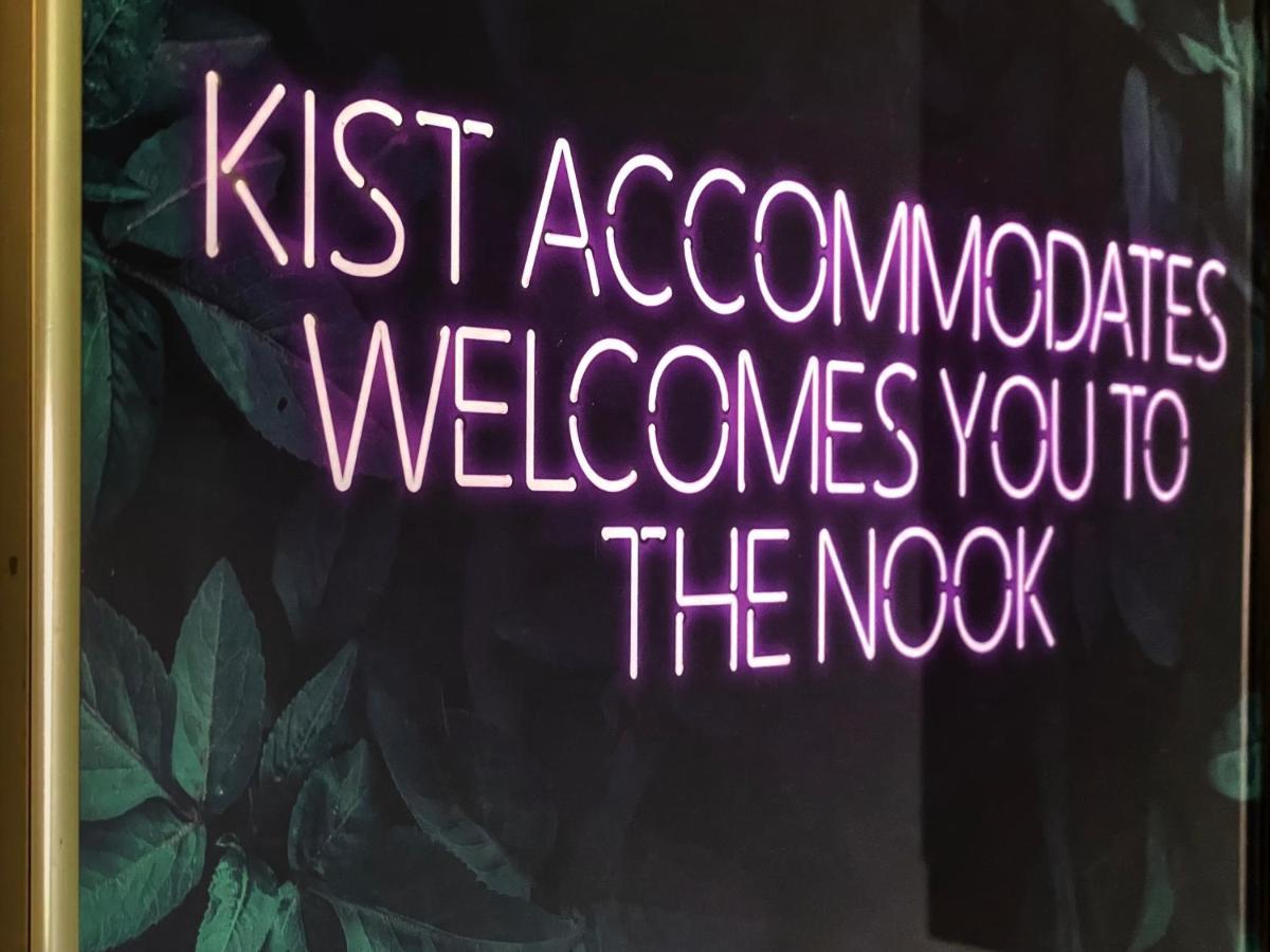 The Nook - A Modern 2 Bedroom Loft With Parking Ripon Kültér fotó